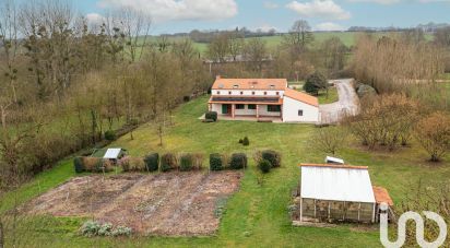 Country house 10 rooms of 210 m² in MONTREVAULT (49110)