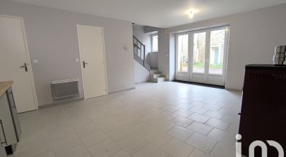 House 4 rooms of 80 m² in Juvigné (53380)