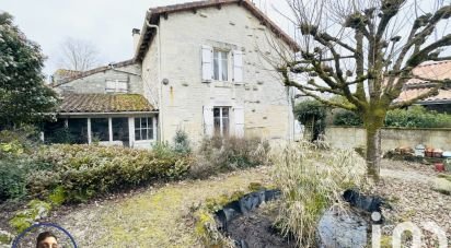 Maison de village 6 pièces de 183 m² à Salles-de-Villefagnan (16700)