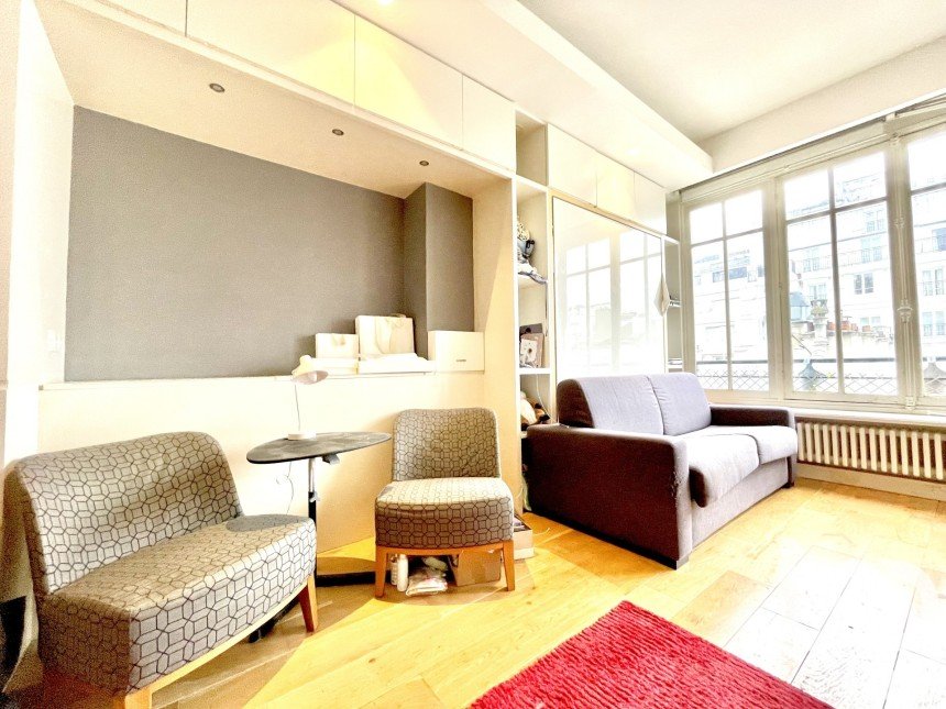 Appartement 1 pièce de 33 m² à Paris (75008)