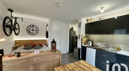 Studio 1 room of 30 m² in Fréjus (83600)