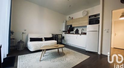 Studio 1 room of 28 m² in Bois-d'Arcy (78390)