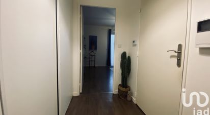 Studio 1 room of 28 m² in Bois-d'Arcy (78390)