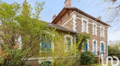 Mansion 7 rooms of 270 m² in Sainte-Luce-sur-Loire (44980)