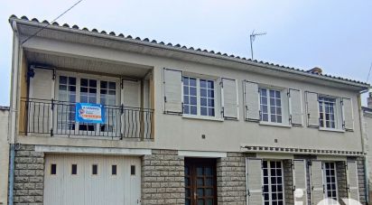 Maison 5 pièces de 150 m² à Châtillon-sur-Thouet (79200)