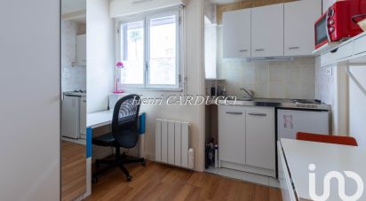 Appartement 1 pièce de 14 m² à Paris (75017)