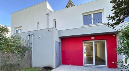 House 4 rooms of 84 m² in Royan (17200)