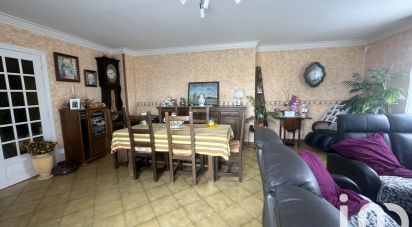 Traditional house 5 rooms of 106 m² in Saint-André-le-Puy (42210)