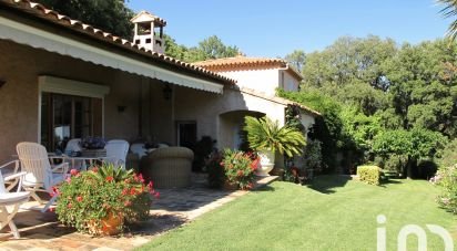 Country house 8 rooms of 245 m² in La Garde-Freinet (83680)