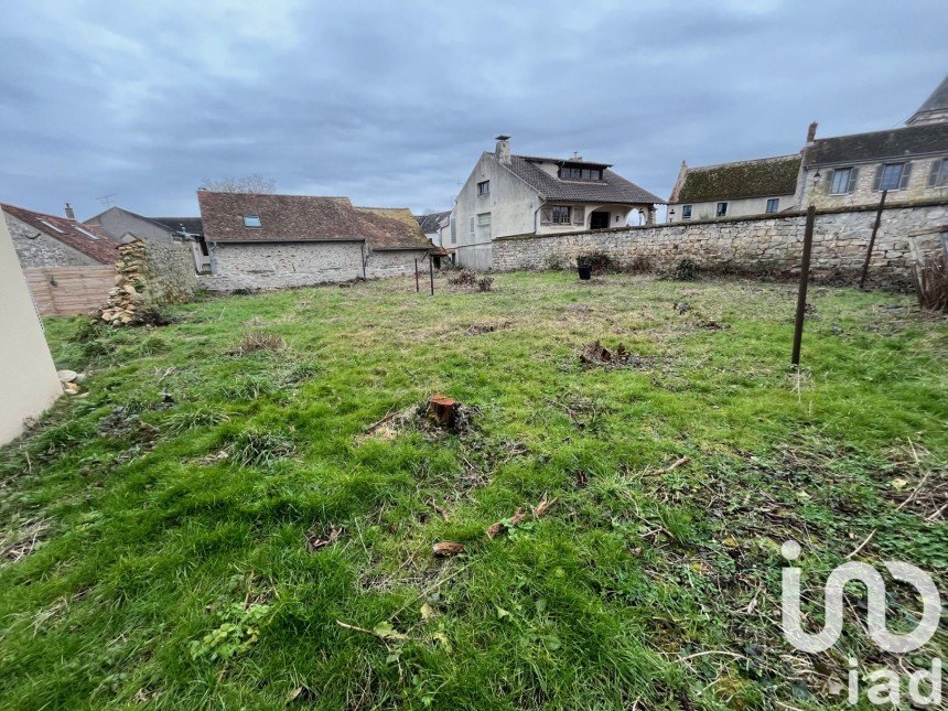 Terrain de 453 m² à Chailly-en-Bière (77930)