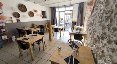 Restaurant of 65 m² in Saint-Étienne-les-Orgues (04230)