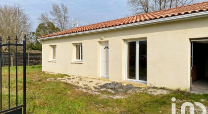 House 4 rooms of 75 m² in Saint-Seurin-sur-l'Isle (33660)