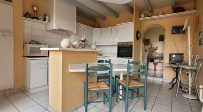 Village house 5 rooms of 108 m² in Thénezay (79390)