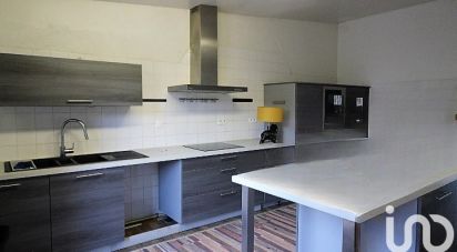 Maison 3 pièces de 105 m² à Quemper-Guézennec (22260)