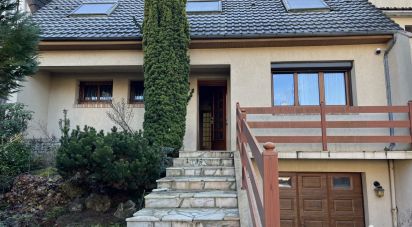 House 5 rooms of 160 m² in Vélizy-Villacoublay (78140)