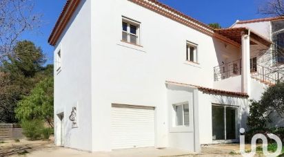 House 6 rooms of 220 m² in Marseille (13011)