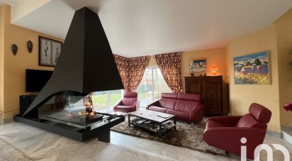 Architectural house 6 rooms of 157 m² in Yerres (91330)