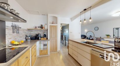 Maison 7 pièces de 190 m² à Mimet (13105)