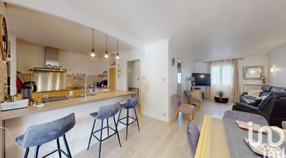 Maison 7 pièces de 190 m² à Mimet (13105)