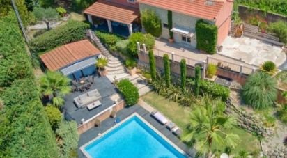 Demeure 6 pièces de 255 m² à Grasse (06130)