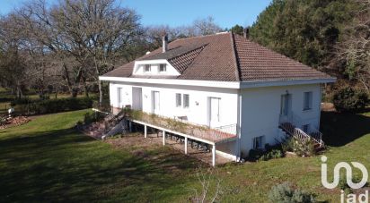 Country home 7 rooms of 219 m² in Azur (40140)