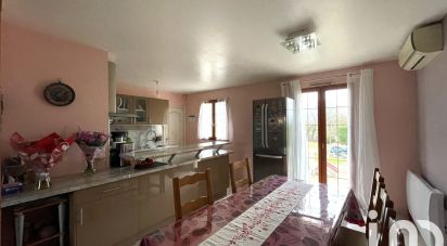 House 5 rooms of 111 m² in Sainte-Gemme-Moronval (28500)