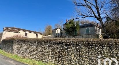 Mansion 8 rooms of 188 m² in Quinçay (86190)