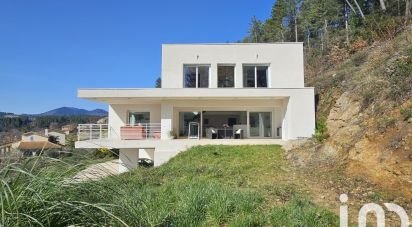 Maison d’architecte 8 pièces de 235 m² à Ucel (07200)