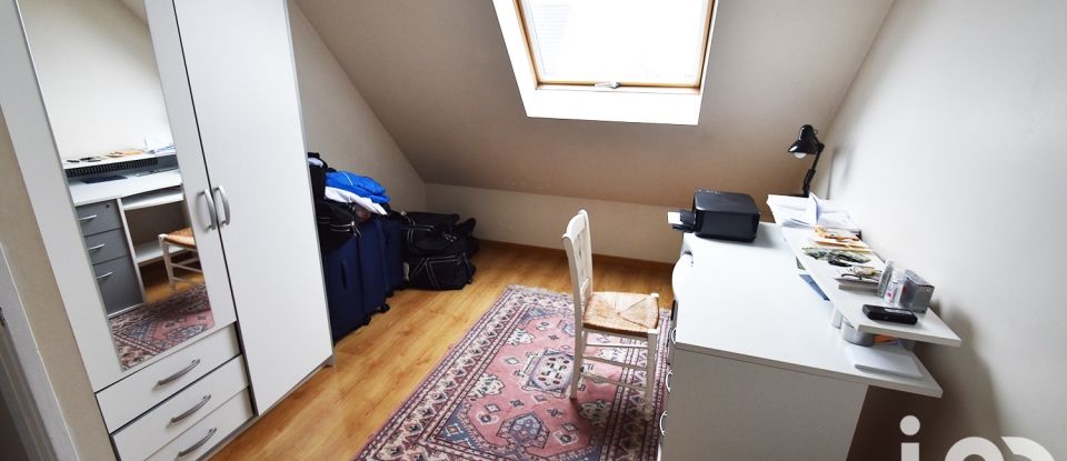 Traditional house 7 rooms of 111 m² in Vitry-sur-Seine (94400)