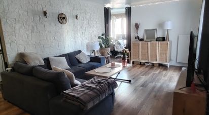 Apartment 2 rooms of 55 m² in Les Ulis (91940)