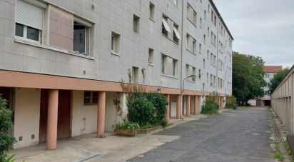 Appartement 3 pièces de 68 m² à Montreuil (93100)