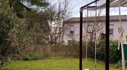 House 4 rooms of 86 m² in Nîmes (30900)