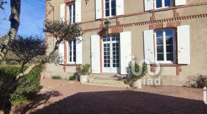 House 7 rooms of 171 m² in Bourneau (85200)