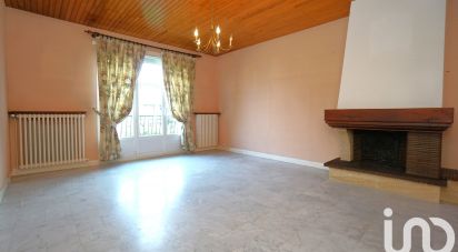 Traditional house 6 rooms of 120 m² in Pontault-Combault (77340)