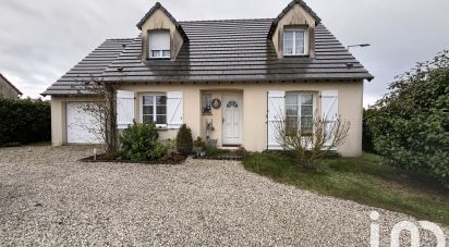 House 5 rooms of 102 m² in Fontaine-la-Guyon (28190)