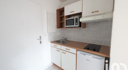 Apartment 1 room of 27 m² in Bois-Guillaume (76230)