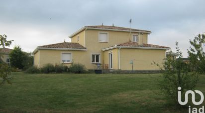 Traditional house 8 rooms of 205 m² in Lagrâce-Dieu (31190)