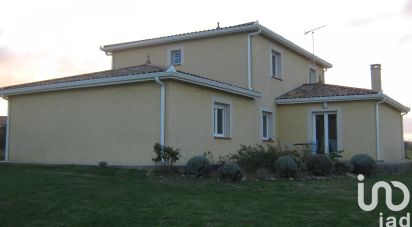 Traditional house 8 rooms of 205 m² in Lagrâce-Dieu (31190)