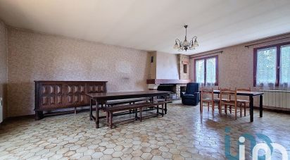 Traditional house 7 rooms of 172 m² in Ferreux-Quincey (10400)