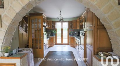 House 5 rooms of 125 m² in Gambais (78950)