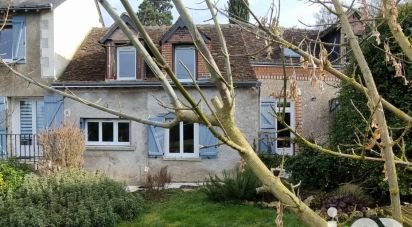 Traditional house 9 rooms of 165 m² in Amboise (37400)