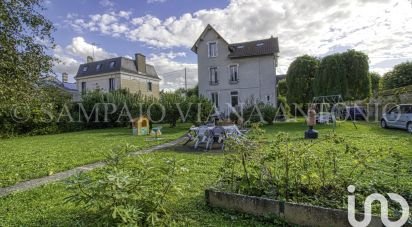 Traditional house 8 rooms of 140 m² in Puiseaux (45390)