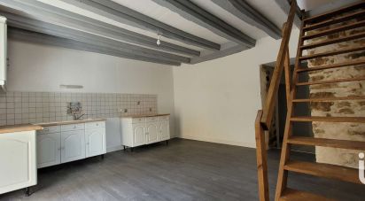 Town house 3 rooms of 85 m² in Airvault (79600)