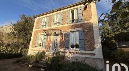 Traditional house 5 rooms of 160 m² in Vaux-le-Pénil (77000)