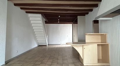 House 3 rooms of 65 m² in Mûrs-Erigné (49610)