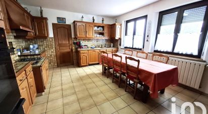 Traditional house 9 rooms of 214 m² in Pleumeur-Bodou (22560)