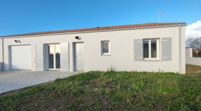 House 4 rooms of 90 m² in Sainte-Radégonde-des-Noyers (85450)