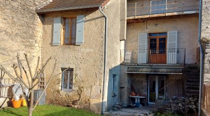 Townhouse 9 rooms of 236 m² in Orgelet (39270)