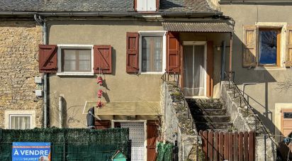 Village house 5 rooms of 71 m² in Saint-Saturnin-de-Lenne (12560)