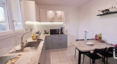 House 4 rooms of 90 m² in Châtellerault (86100)